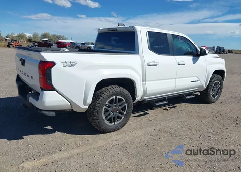 2025 Toyota Tacoma Trd Sport 4Wd z USA, uszkodzony, nr VIN 3TMLB5JN2SM176210